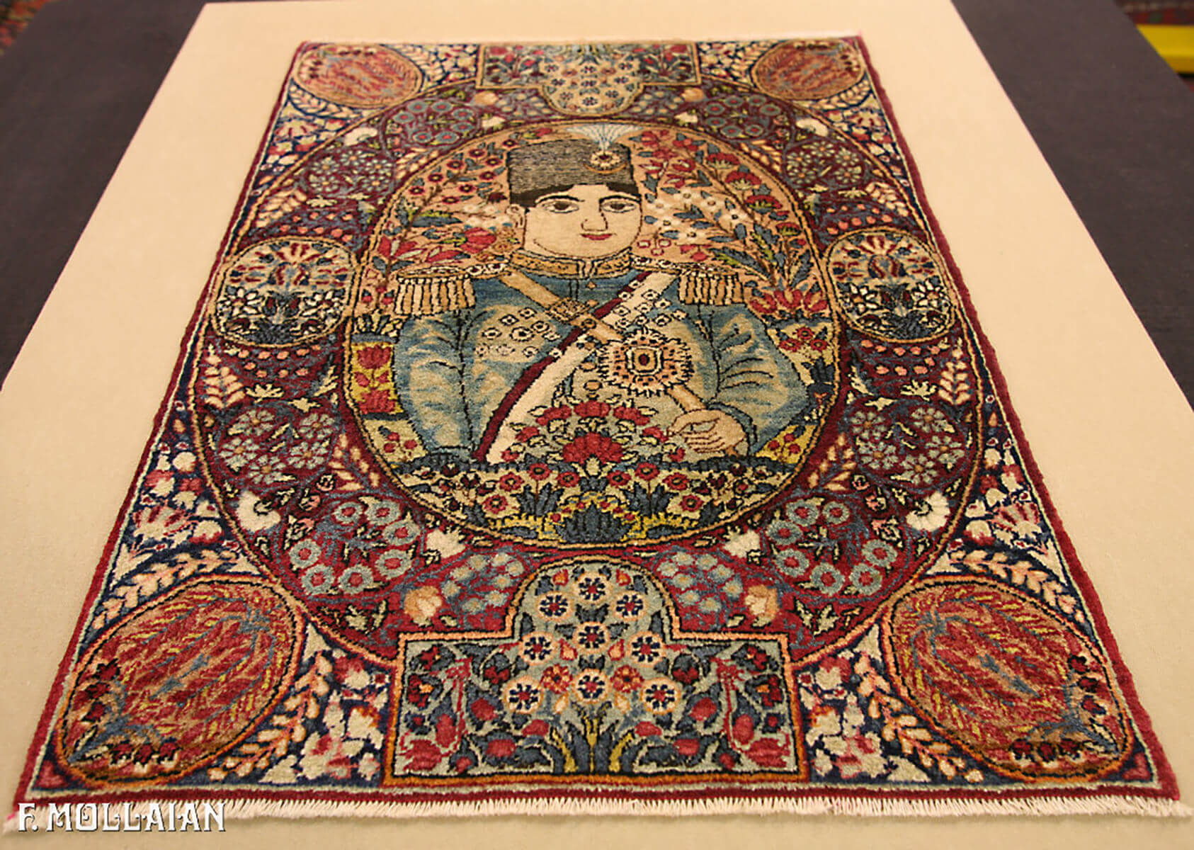 Pictorial Antique Persian Kerman Ravar Rug n°:40873728